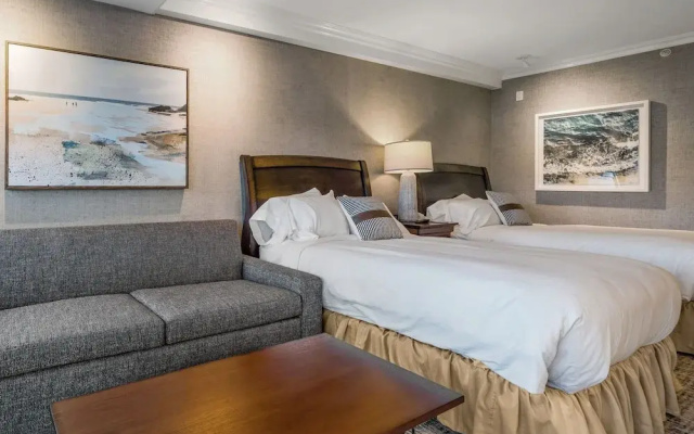 Luxury Double Basement room with water view