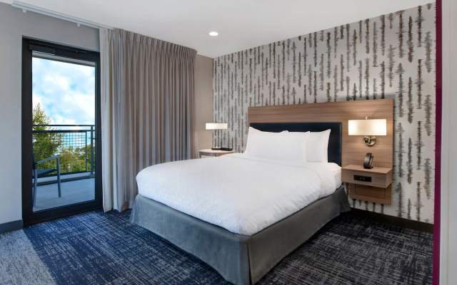 1 Bedroom Premium Double Suite