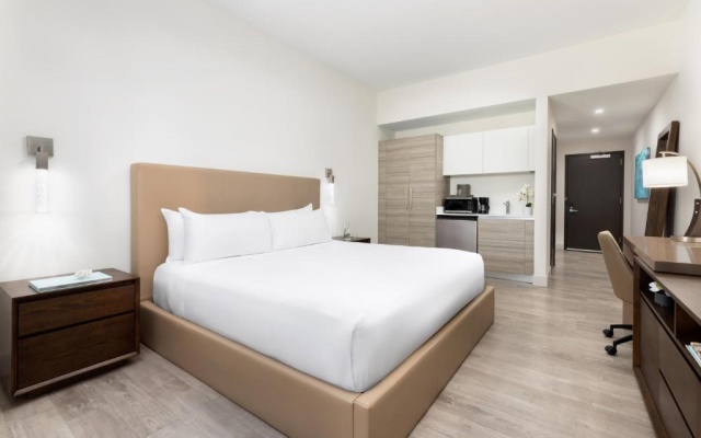Deluxe Double Studio Suite