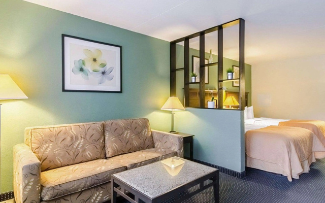 Quadruple Suite