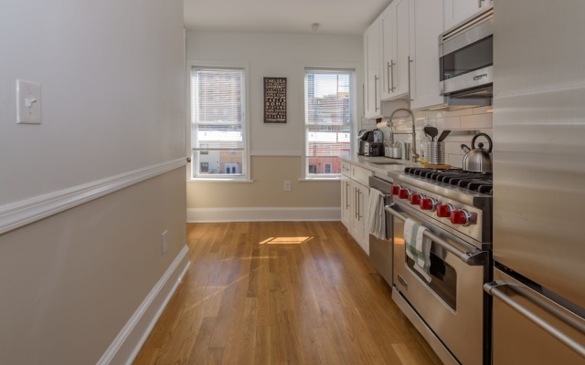 2 Bedrooms Classic Apartment