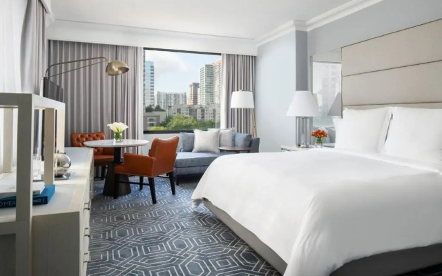 Premier Twin room City View