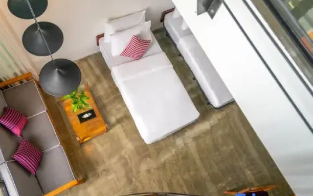 Penthouse Suite with balcony and with pool view