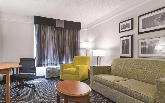 Deluxe Double Suite