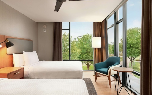 Quadruple Suite with river view