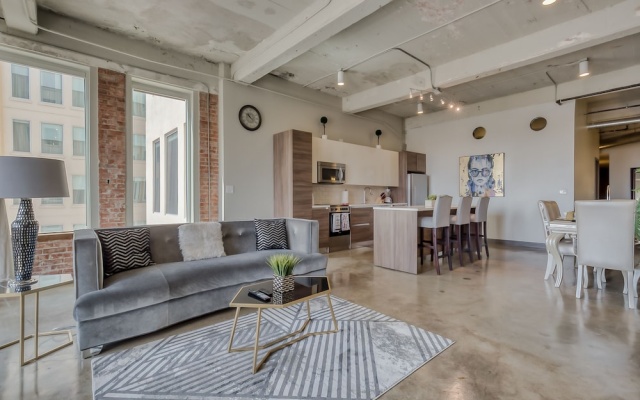3 Bedrooms Apartment with view