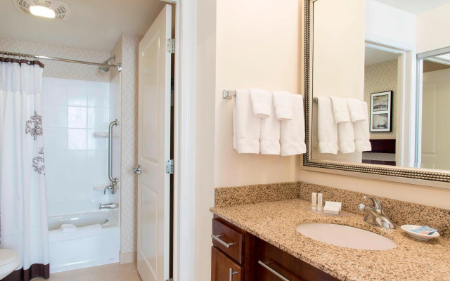 1 Bedroom Double Suite