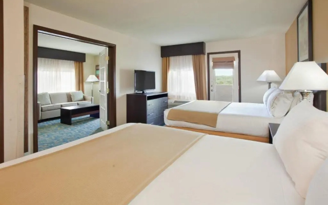 Deluxe Suite
