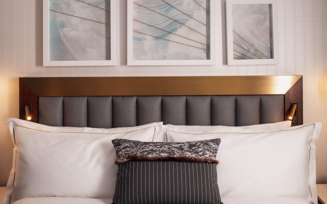 Standard Double room with city view