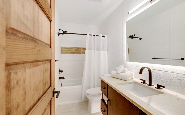 1 Bedroom Luxury Quadruple Suite beachfront