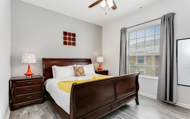 3 Bedrooms Apartment