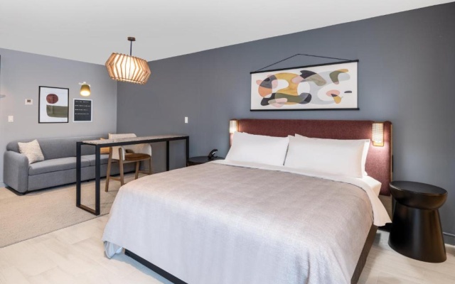 1 Bedroom Double Suite with balcony