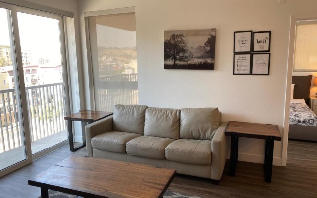 2 Bedrooms Apartment