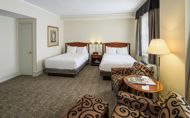 Twin room
