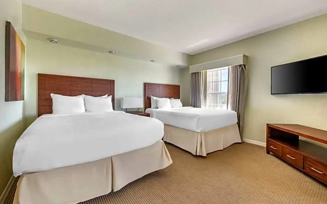 2 Bedrooms Standard Sextuple room with balcony