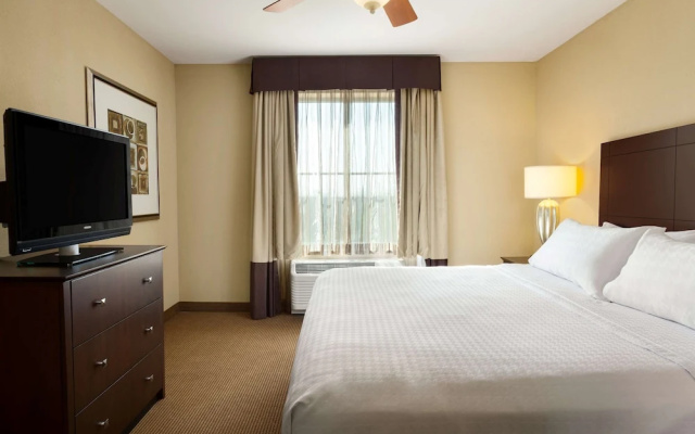 NONSMOKING Accessible Suite