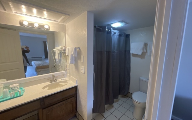 Economy room
