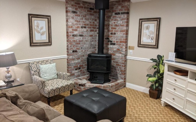 1 Bedroom Deluxe Suite