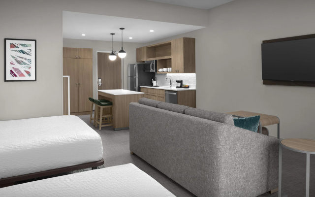 Quadruple Suite