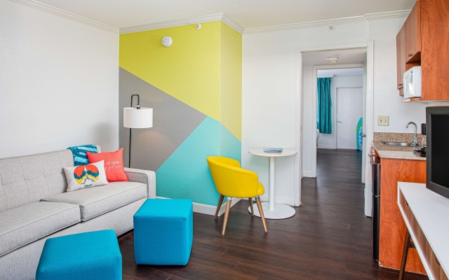 Quadruple Suite with partial ocean view