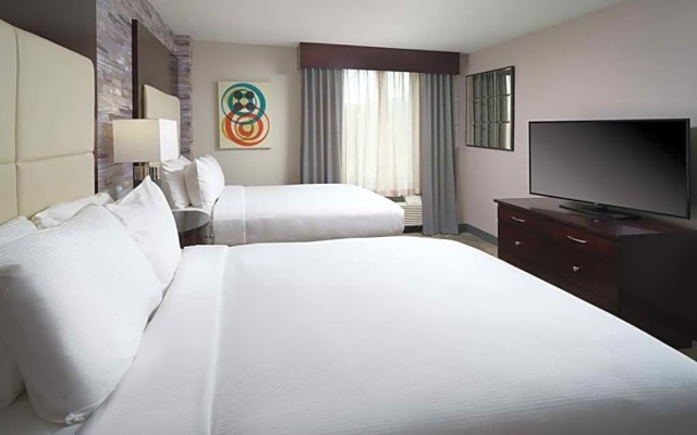 2 Bedrooms Sextuple Suite