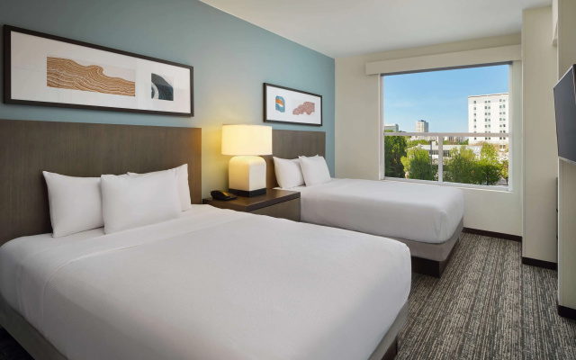 1 Bedroom Twin Suite