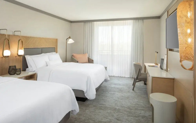 Standard Quadruple room with balcony and with pool view