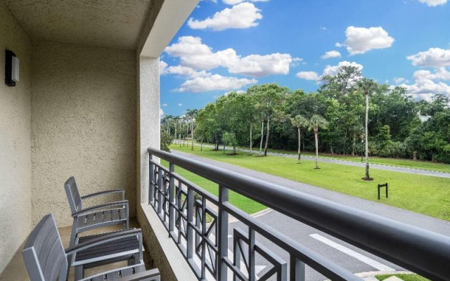 1 Bedroom Deluxe Suite with balcony