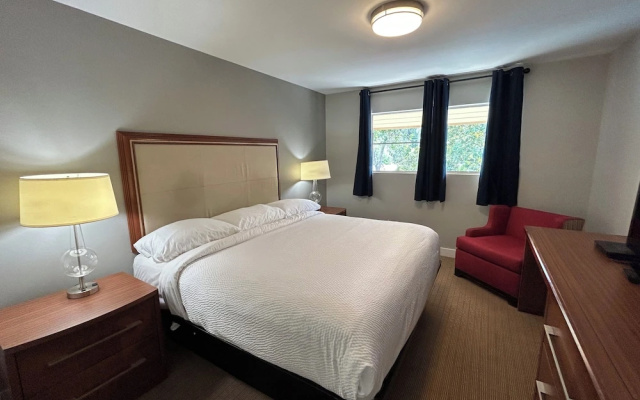 Quadruple Family Suite