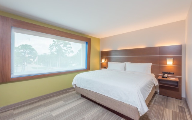 1 Bedroom Suite