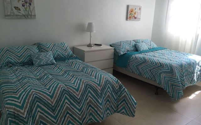 2 Bedrooms Apartment with balcony and beachfront