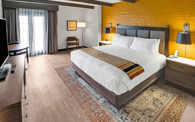 1 Bedroom Accessible Double Suite