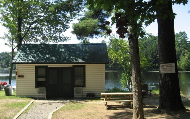 2 Bedrooms Cottage