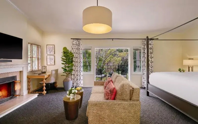 Suite with balcony