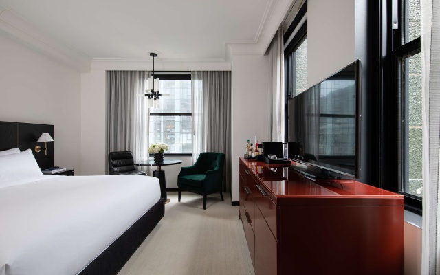 Standard Double room with city view