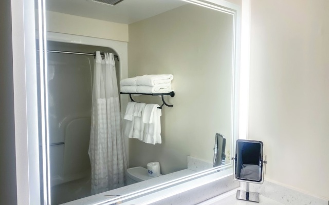 Standard Double room with partial ocean view