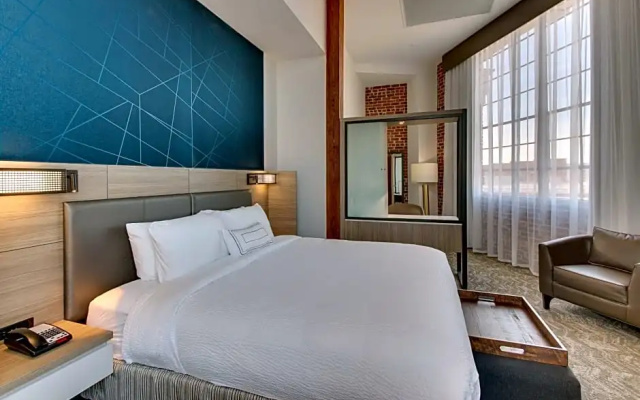 Standard Double room with city view