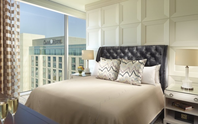 Premier room