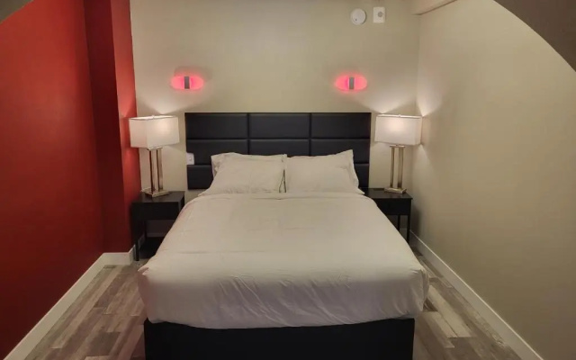 Deluxe Suite