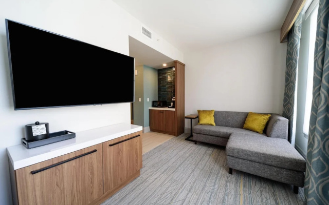 Quadruple Junior Suite