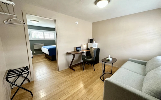 Quadruple Suite