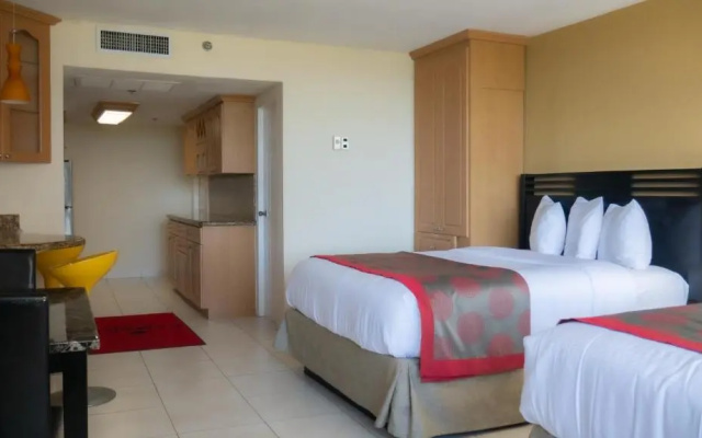 Quadruple room with partial view