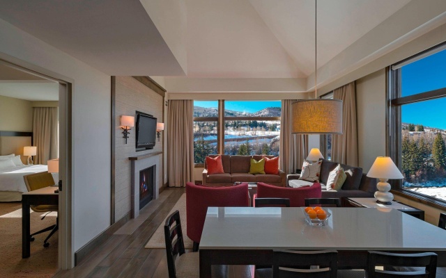 2 Bedrooms Luxury Suite with balcony