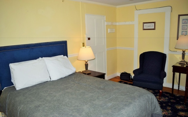 Economy room