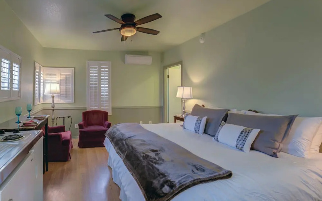 Luxury Double Suite with garden view