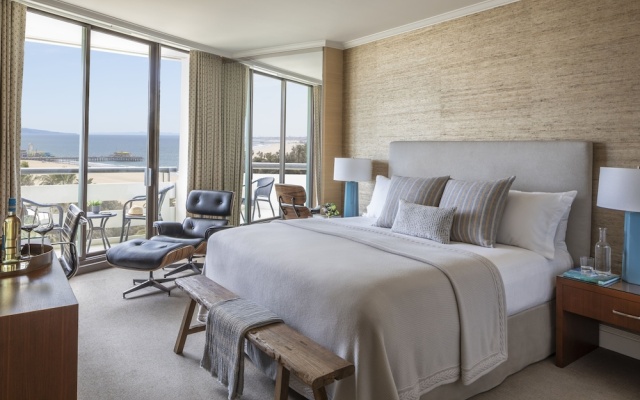 Premier Double room with balcony and with ocean view