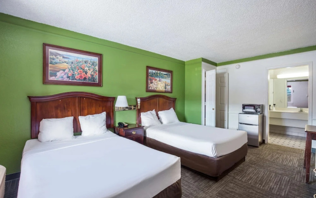 Standard Quadruple room