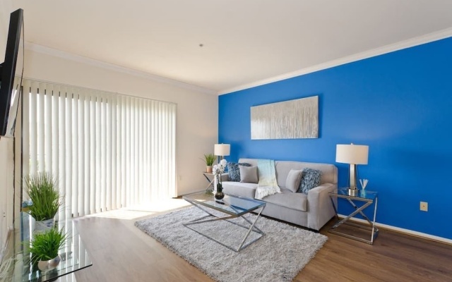 2 Bedrooms Apartment