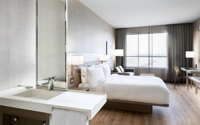 Standard Double room with water view