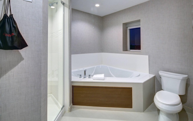 1 Bedroom Quadruple Suite